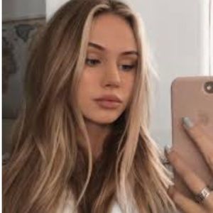 Meet your Posher, Eva